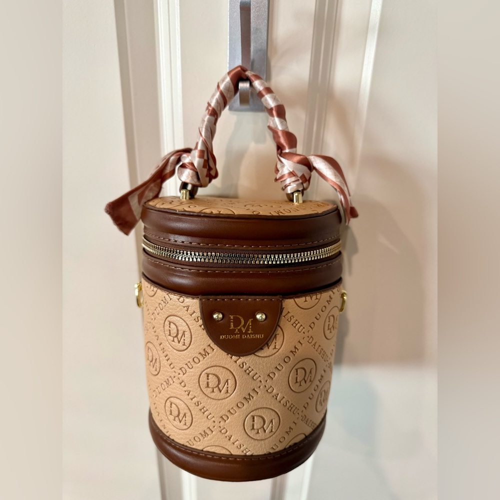 NWT Brown and Tan Bucket Crossbody Handbag.